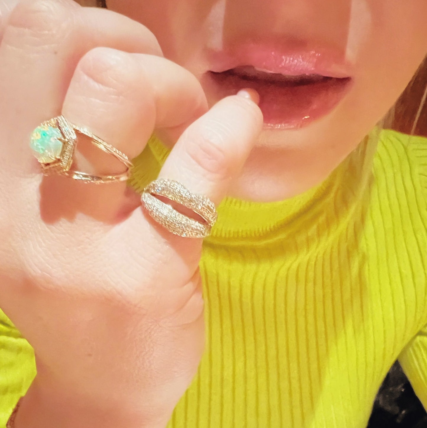 Pouty Lips Diamond Pinky Ring